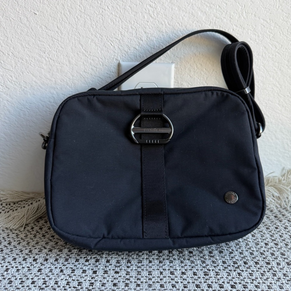 Pacsafe® CX Anti-Theft Square Crossbody